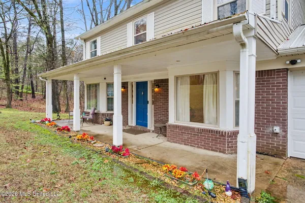 $305,000 | 1365 Jo Ann Drive, Southaven, MS 38671