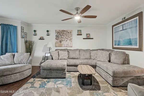 $305,000 | 1365 Jo Ann Drive, Southaven, MS 38671