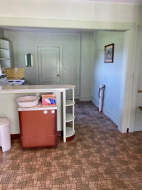 2200 State Line Road Elizabethton, TN 37643 - Photo 6 of 16 IMG_4745