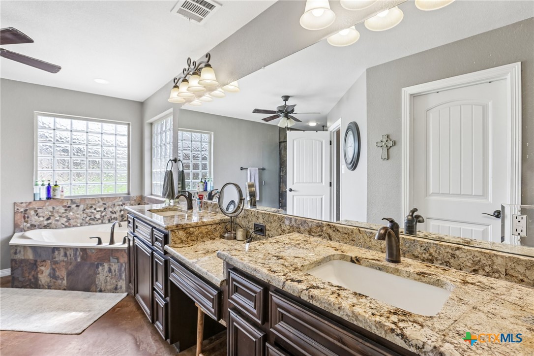 4747 Water Works Road Belton, TX 76513 - Photo 30 of 40 Primary Bathroom