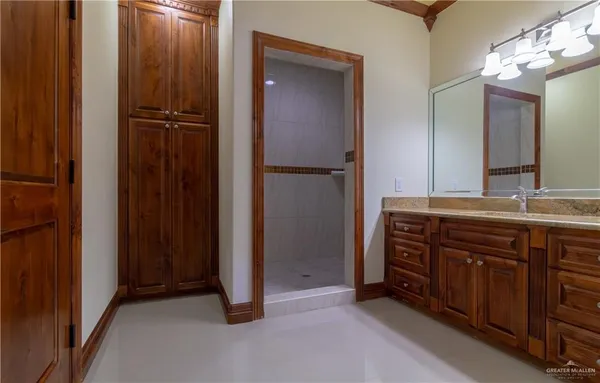 $1,750,000 | 2204 East Trenton Road, Edinburg, TX 78542