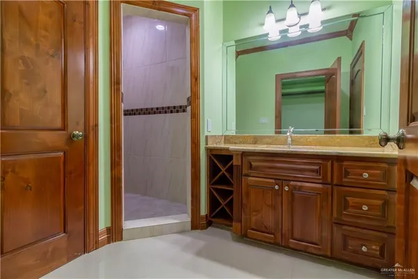 $1,750,000 | 2204 East Trenton Road, Edinburg, TX 78542