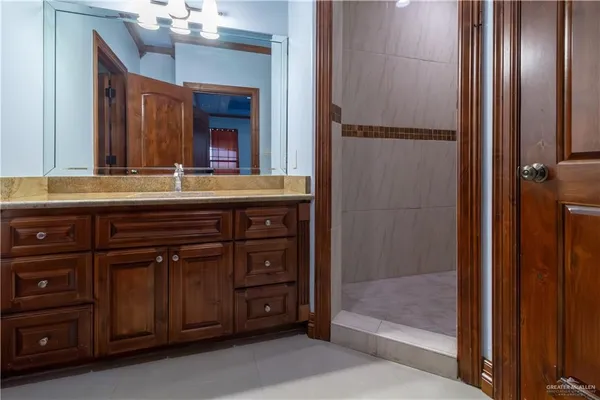 $1,750,000 | 2204 East Trenton Road, Edinburg, TX 78542