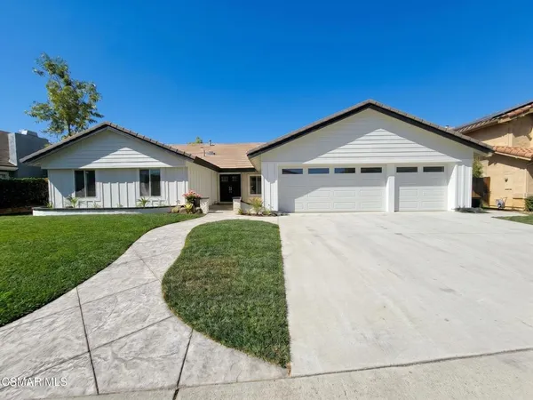 $1,350,000 | 3273 Heatherglow Street, Thousand Oaks, CA 91360