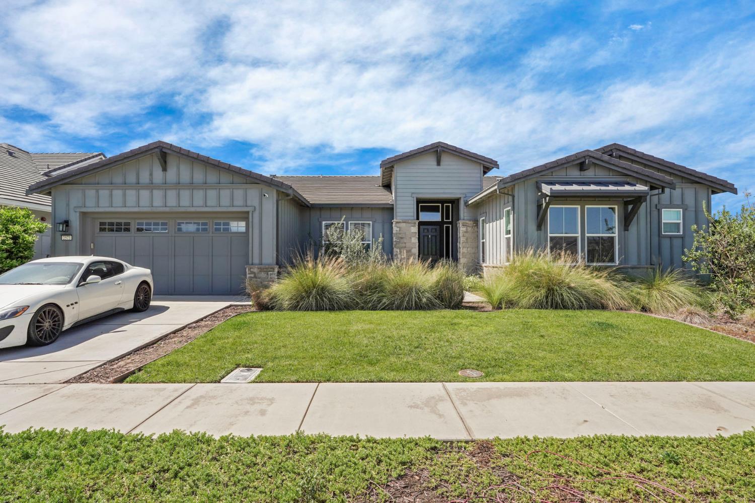 2573 Feathermint Lane Turlock, CA 95382 - Photo 3 of 38