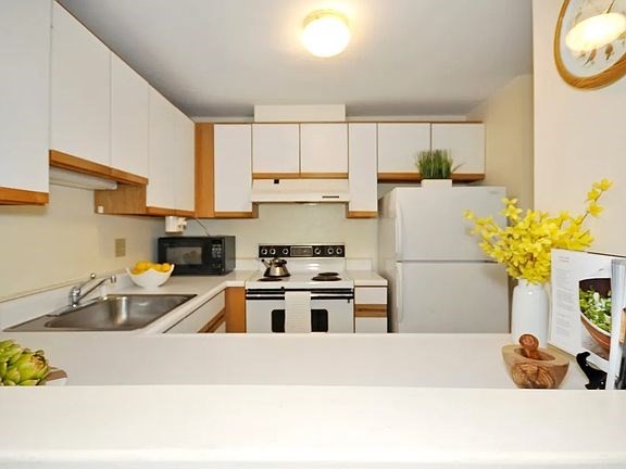 1 Watermill Place, Unit 306 Arlington, MA 02476 - Photo 17 of 35