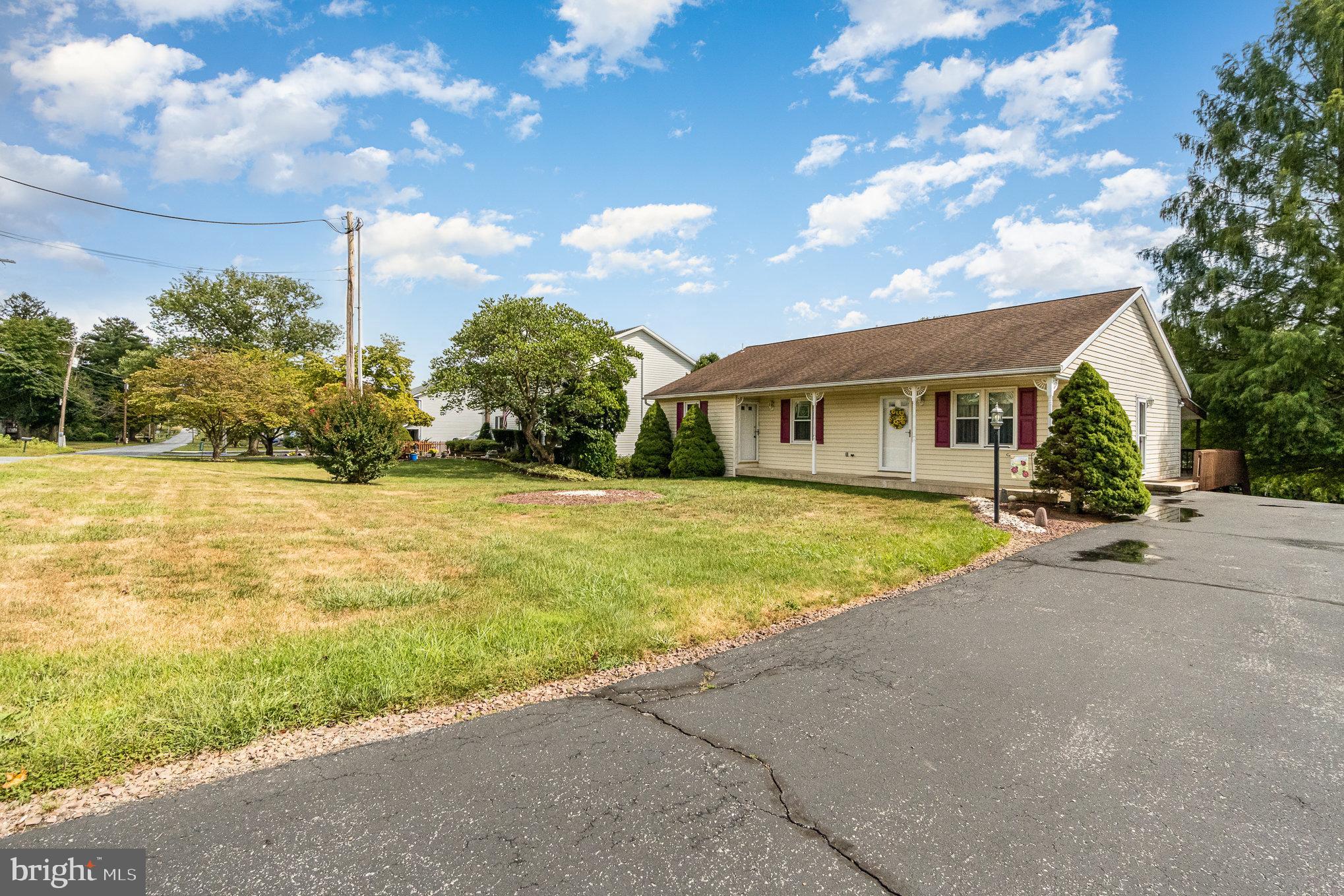 219 West Springville Road Boiling Springs, PA 17007 - Photo 5 of 35 Gallery Image 5