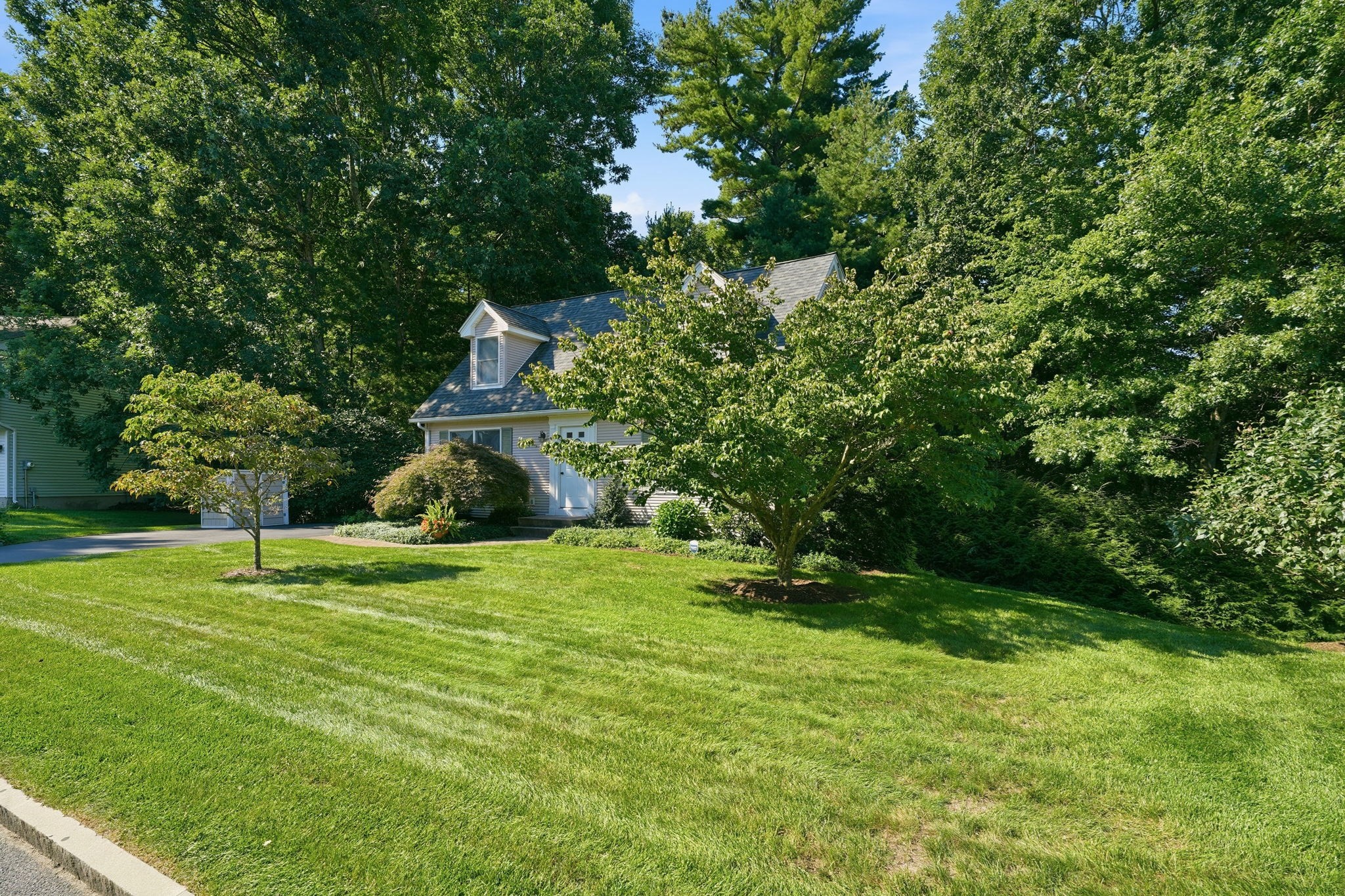 11 Stephanie Circle Springfield, MA 01129 - Photo 38 of 39 Gallery Image 38
