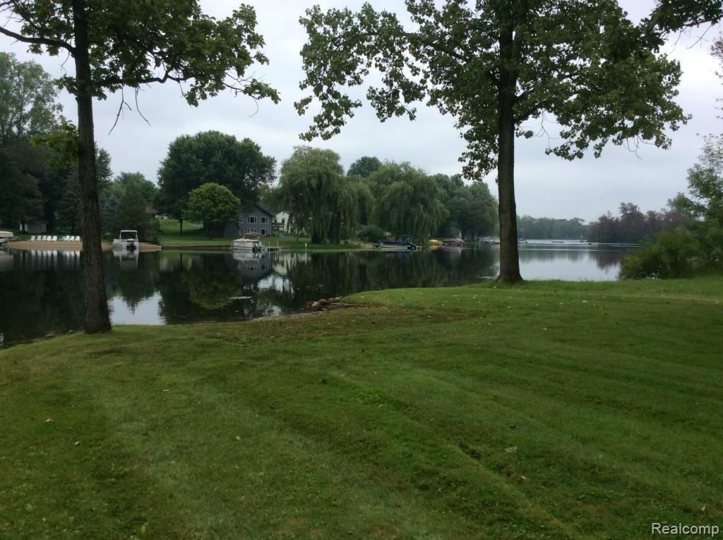 11491 Ridge Road South Lyon, MI 48178 - Photo 1 of 13 Ridge16.jpg
