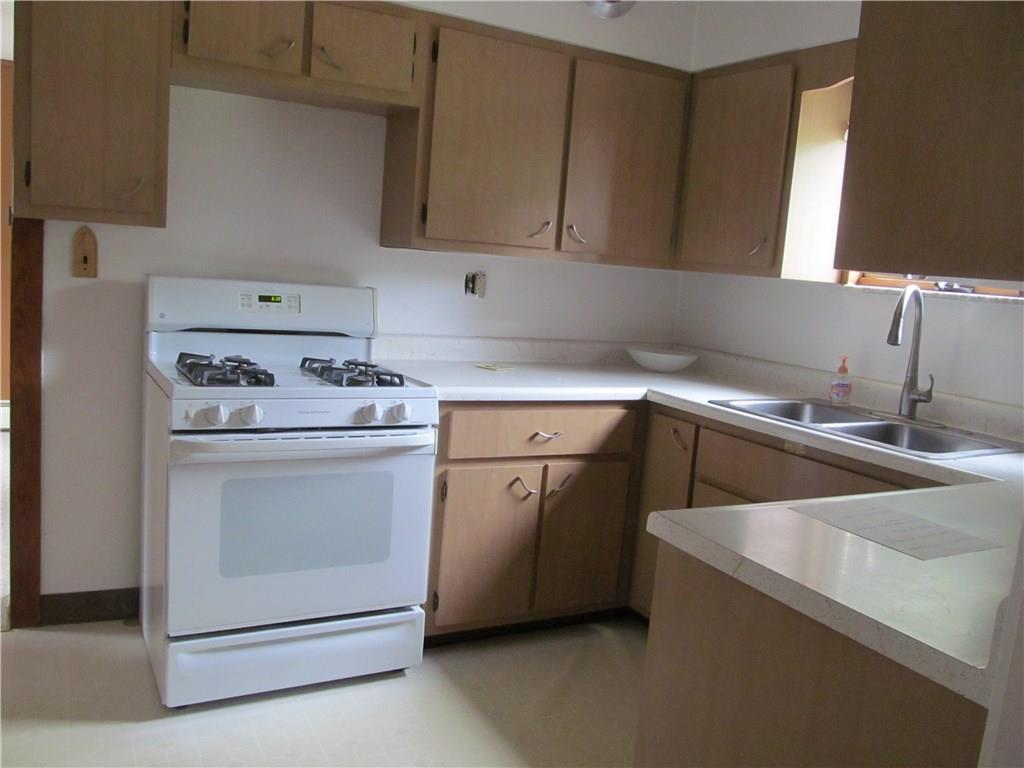 133 Ritzland Road Penn Hills, PA 15235 - Photo 11 of 23 kitchen