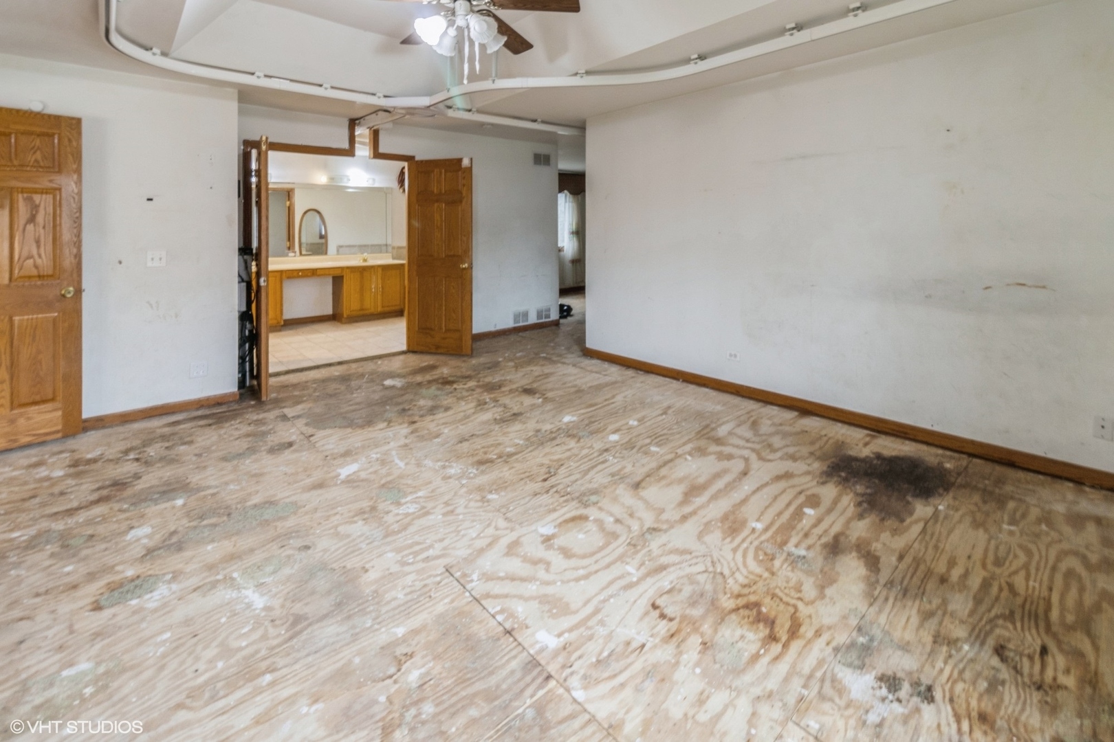 1329 South Roselle Road Schaumburg, IL 60193 - Photo 13 of 36 Gallery Image 13