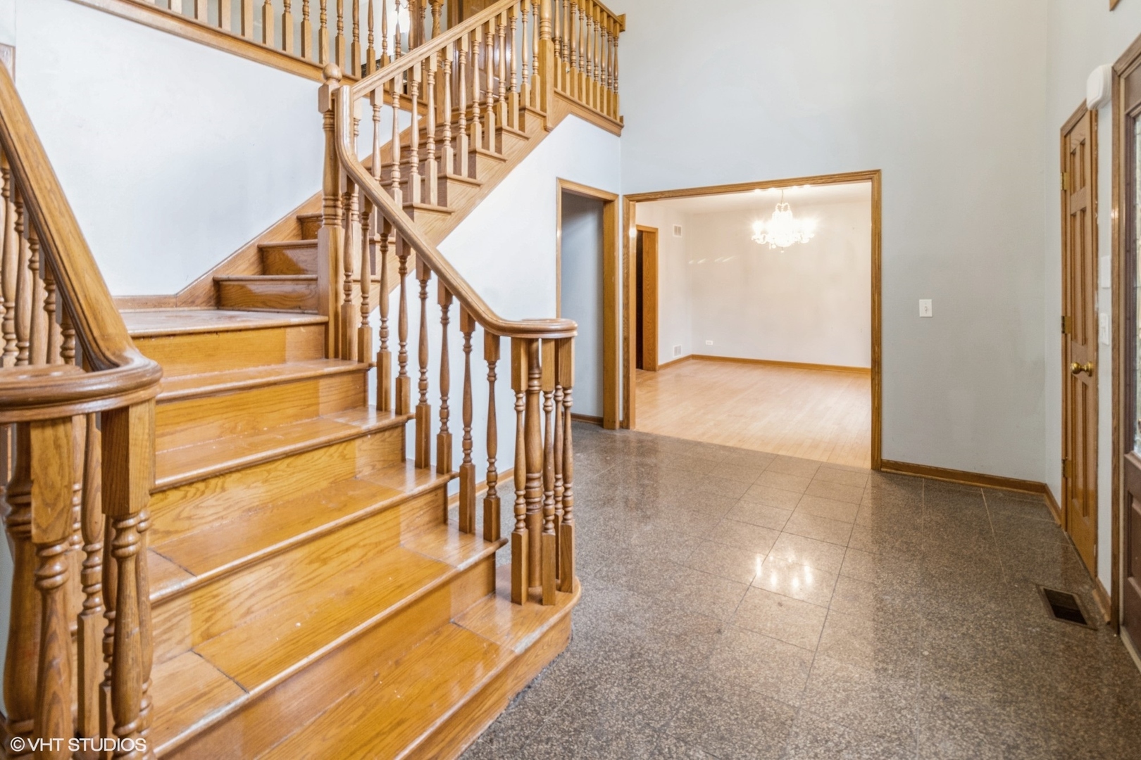 1329 South Roselle Road Schaumburg, IL 60193 - Photo 4 of 36 Gallery Image 4