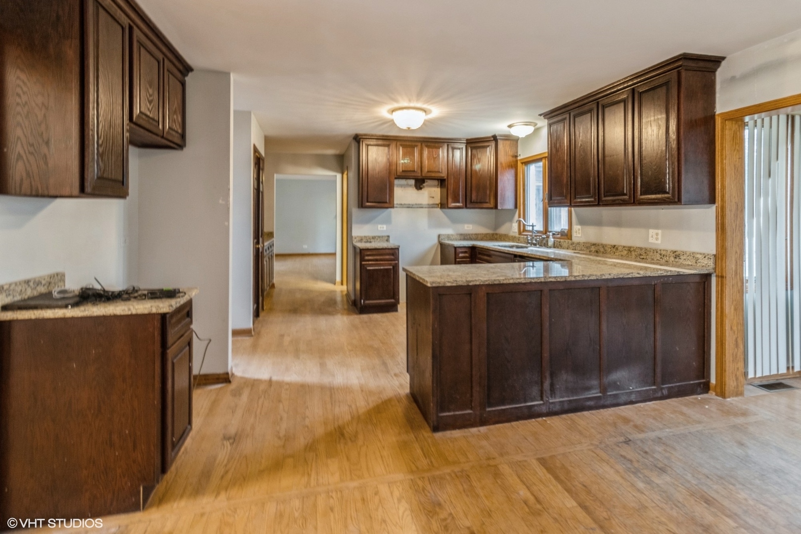 1329 South Roselle Road Schaumburg, IL 60193 - Photo 7 of 36 Gallery Image 7