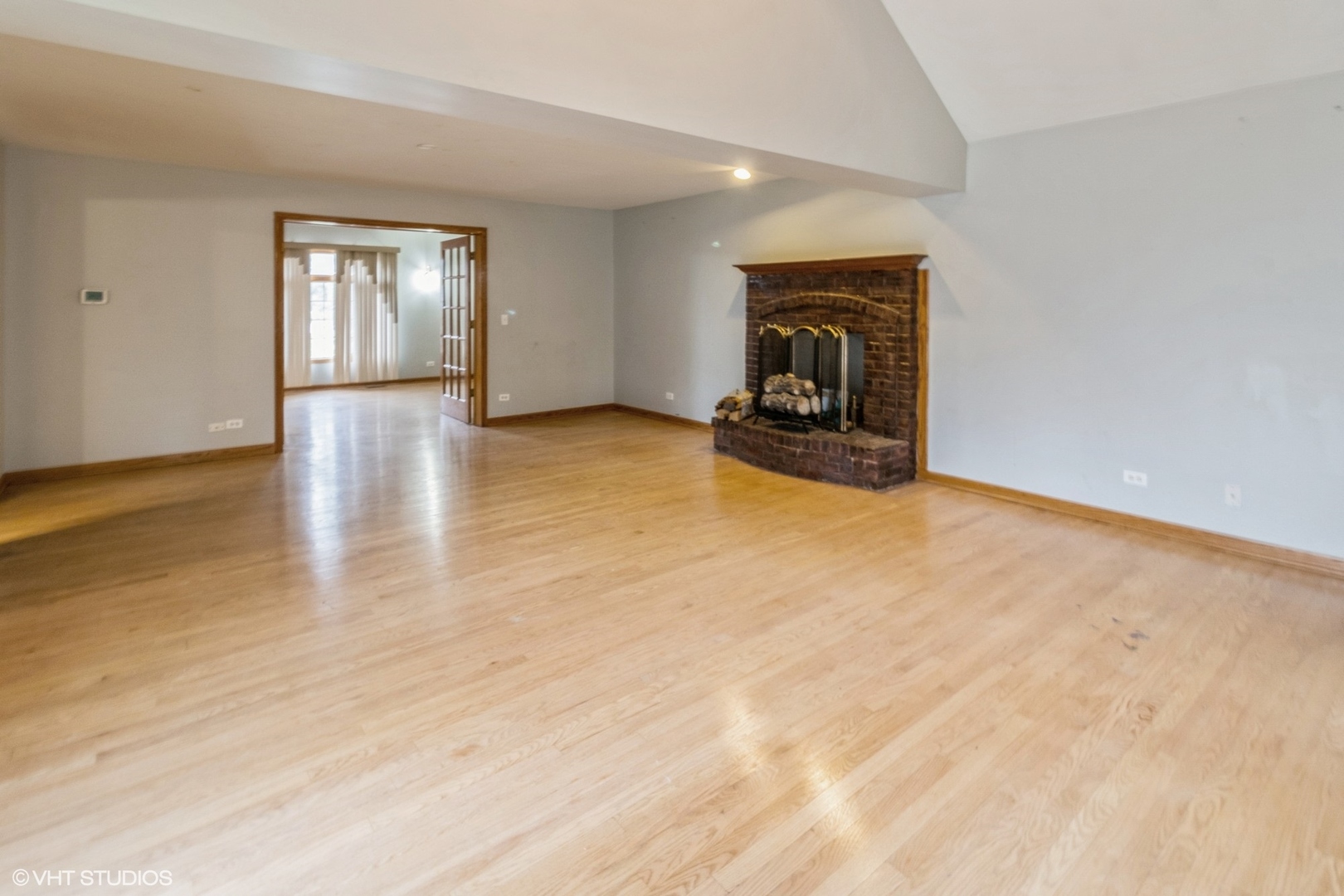 1329 South Roselle Road Schaumburg, IL 60193 - Photo 10 of 36 Gallery Image 10