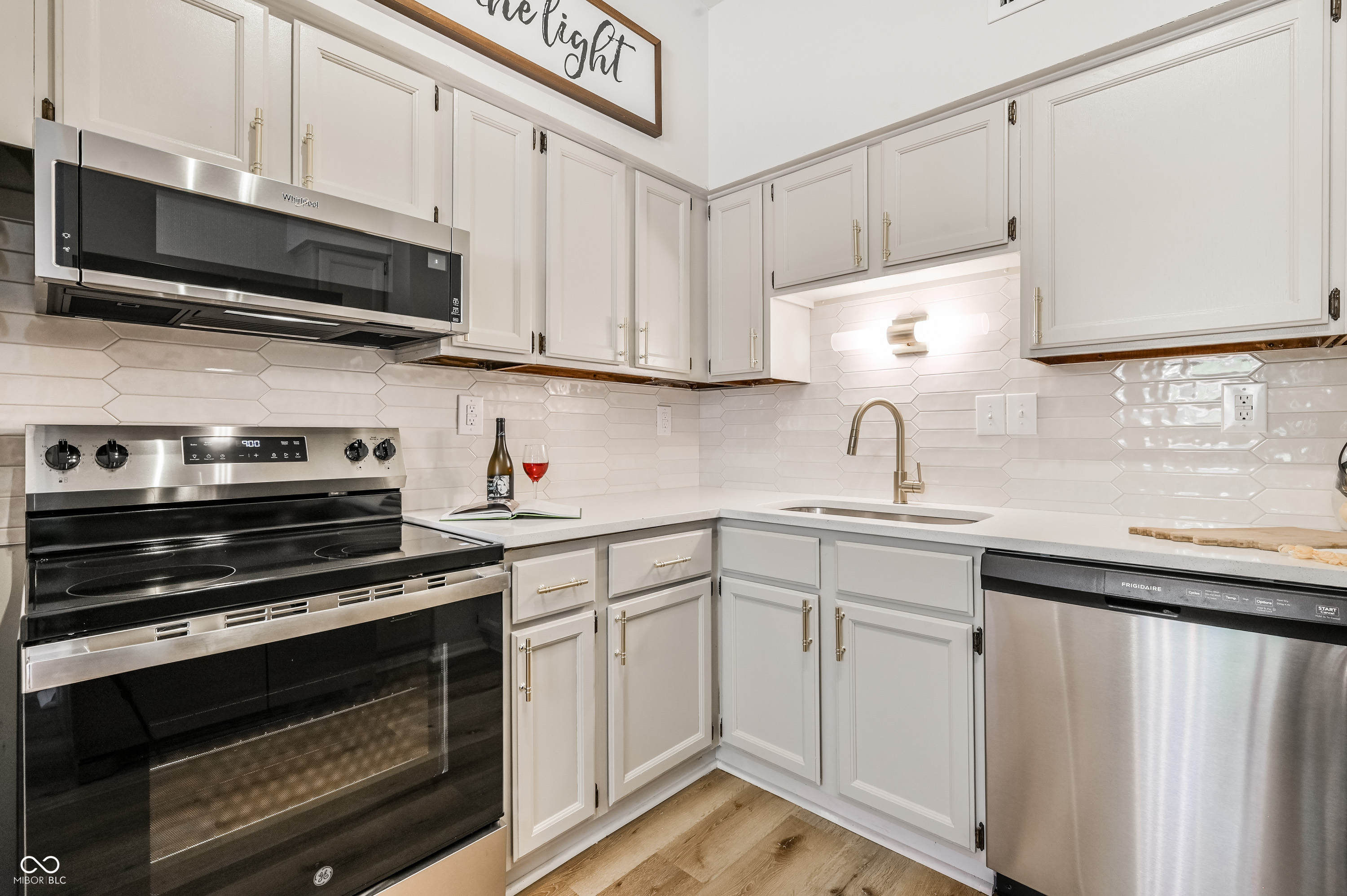 8060 Castle Farms Court Indianapolis, IN 46256 - Photo 14 of 38