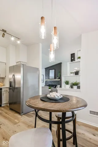 $309,900 | 8060 Castle Farms Court, Indianapolis, IN 46256