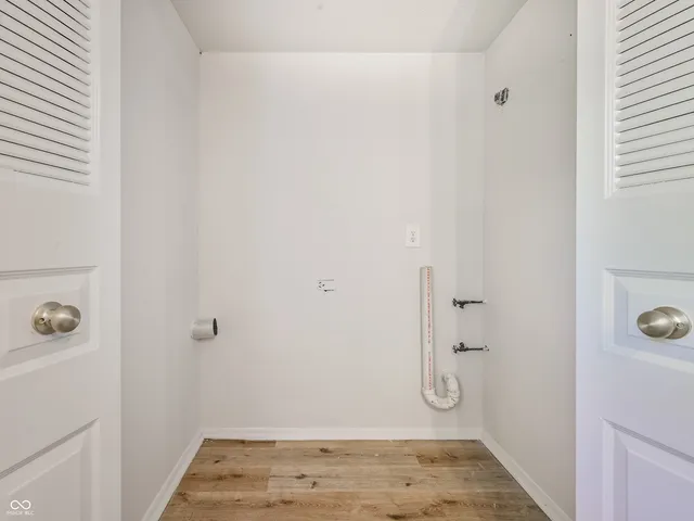 $309,900 | 8060 Castle Farms Court, Indianapolis, IN 46256