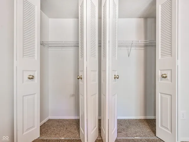 $309,900 | 8060 Castle Farms Court, Indianapolis, IN 46256