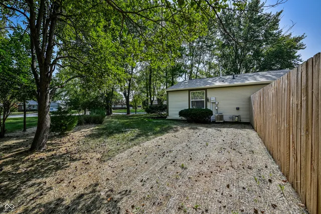 $309,900 | 8060 Castle Farms Court, Indianapolis, IN 46256