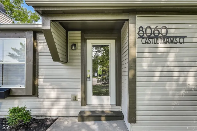 $309,900 | 8060 Castle Farms Court, Indianapolis, IN 46256