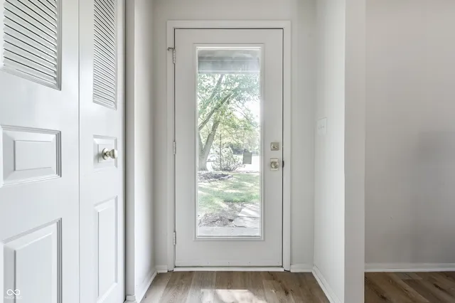 $309,900 | 8060 Castle Farms Court, Indianapolis, IN 46256