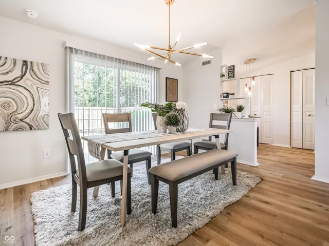 $309,900 | 8060 Castle Farms Court, Indianapolis, IN 46256