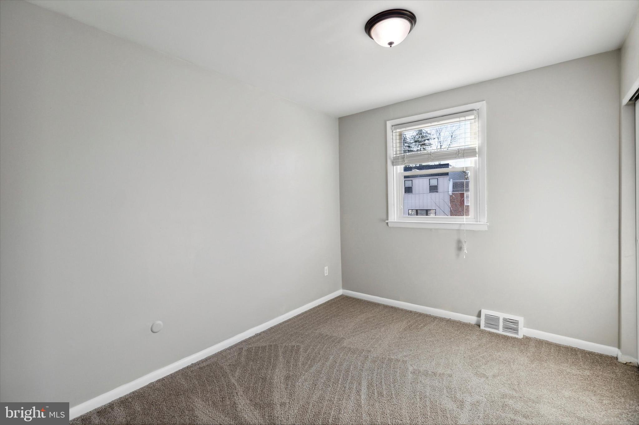 7361 Hill Road Philadelphia, PA 19128 - Photo 20 of 28 Upper Level - Bedroom #3
