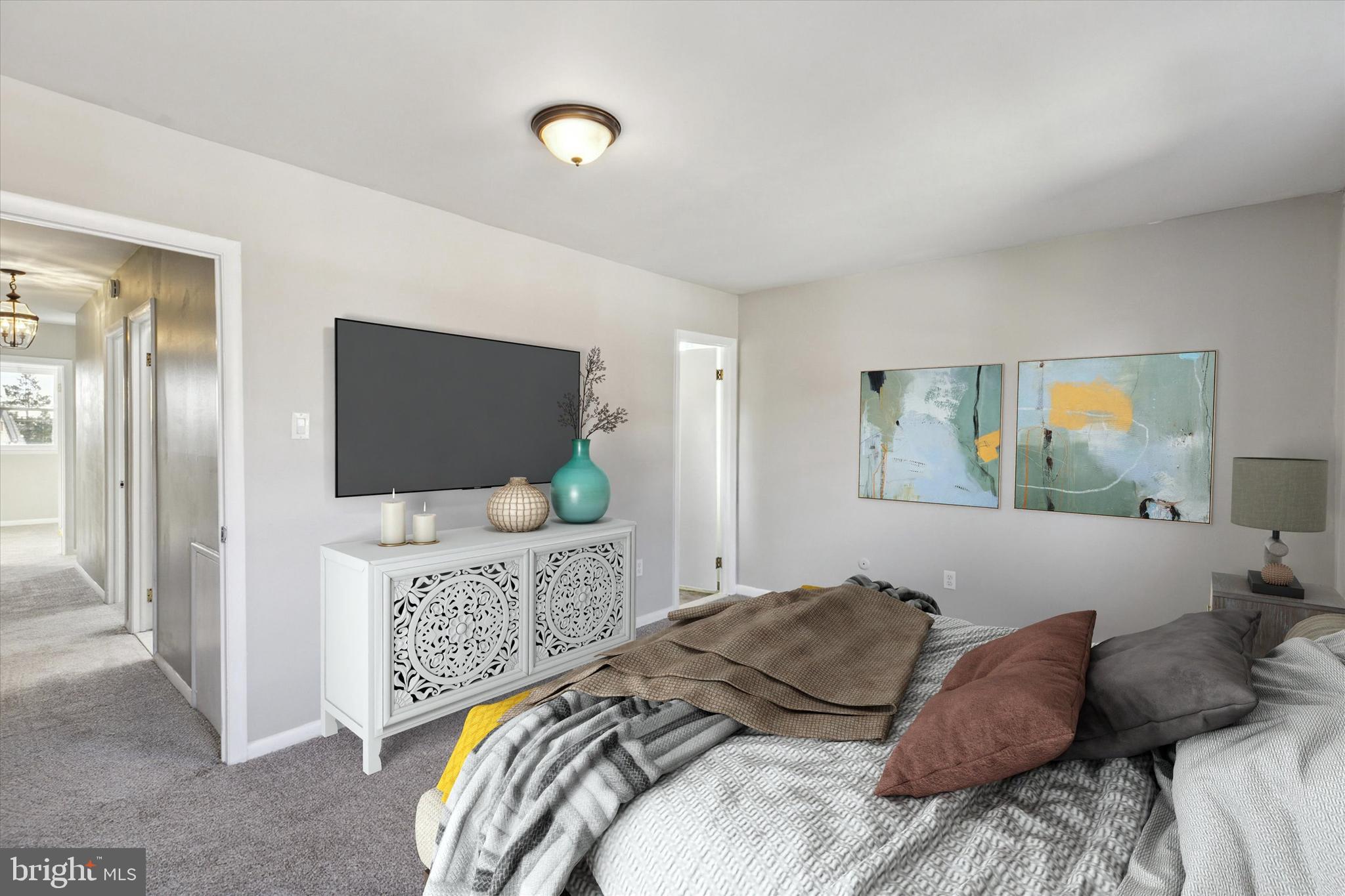 7361 Hill Road Philadelphia, PA 19128 - Photo 24 of 28 Upper Level - Master Bedroom
