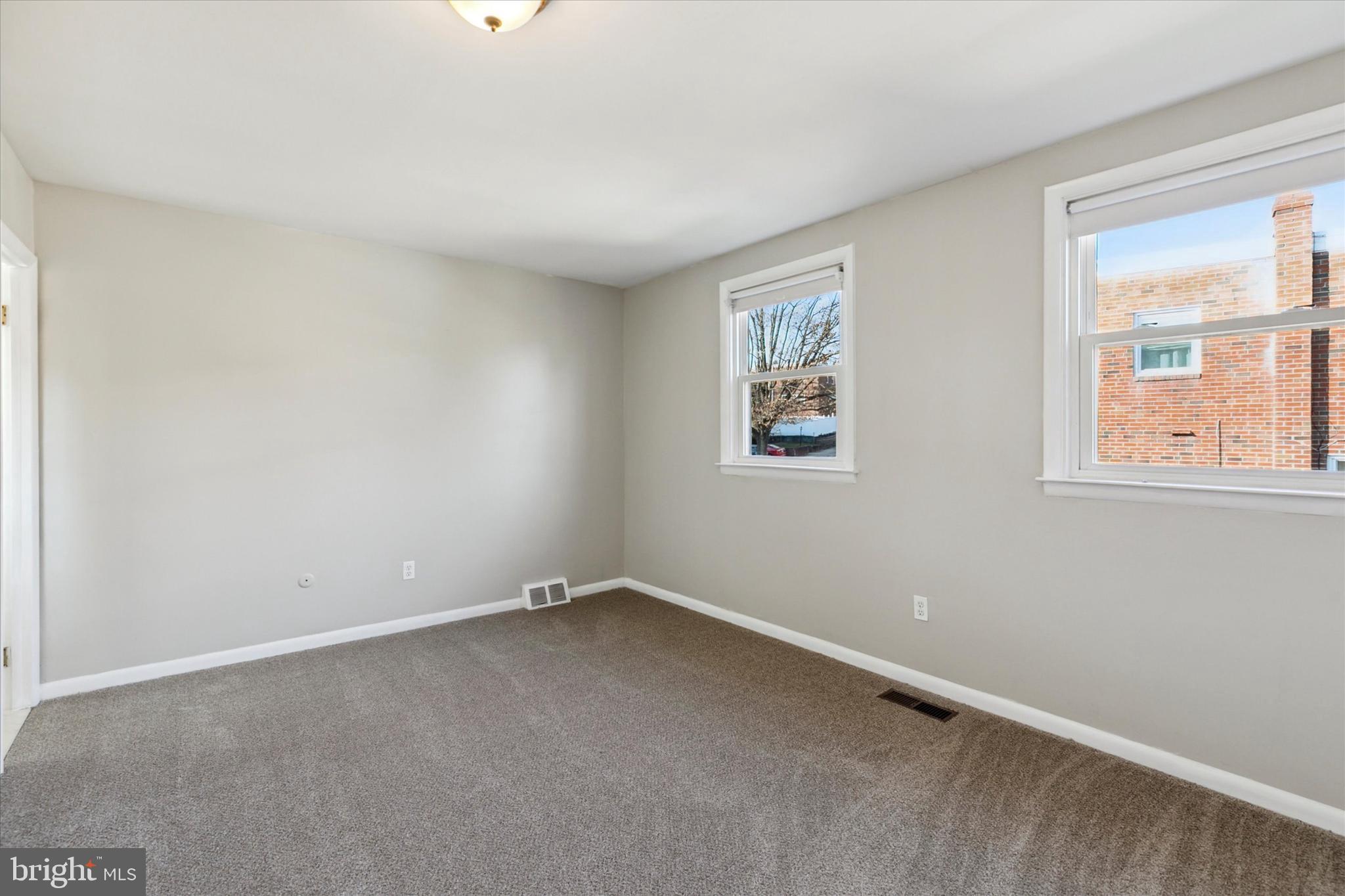 7361 Hill Road Philadelphia, PA 19128 - Photo 25 of 28 Upper Level - Master Bedroom