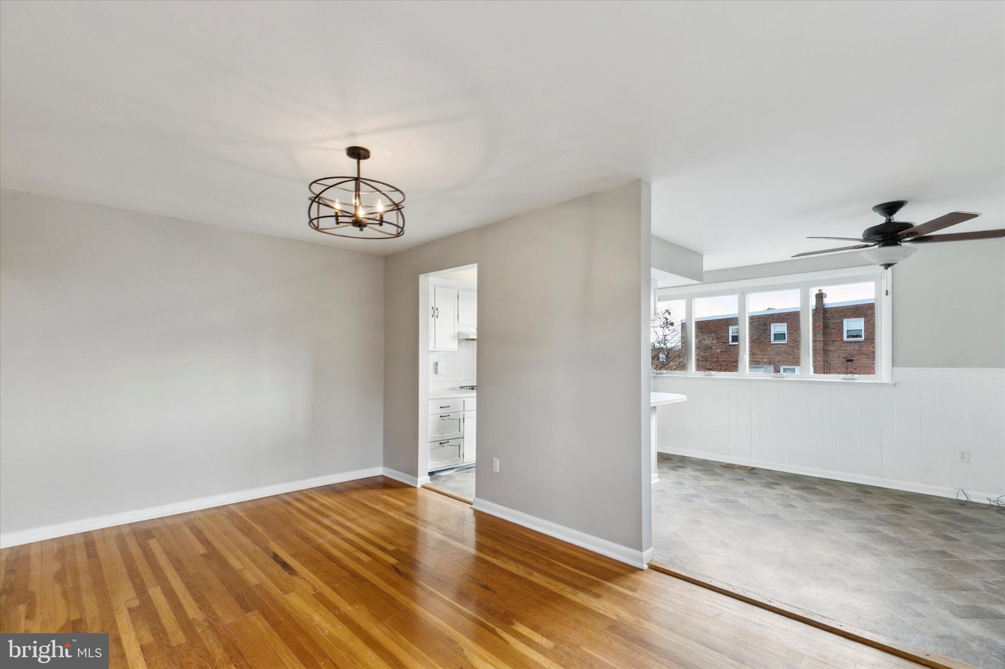 7361 Hill Road Philadelphia, PA 19128 - Photo 9 of 28 Main Level - Dining Room