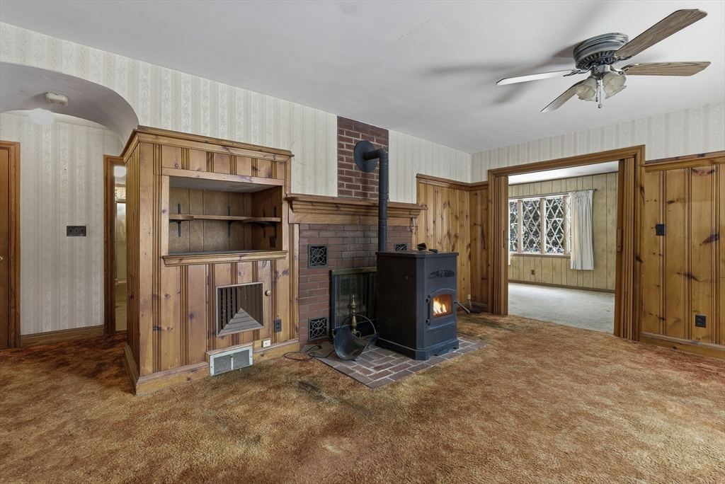 59 Oriole Street Gardner, MA 01440 - Photo 15 of 36