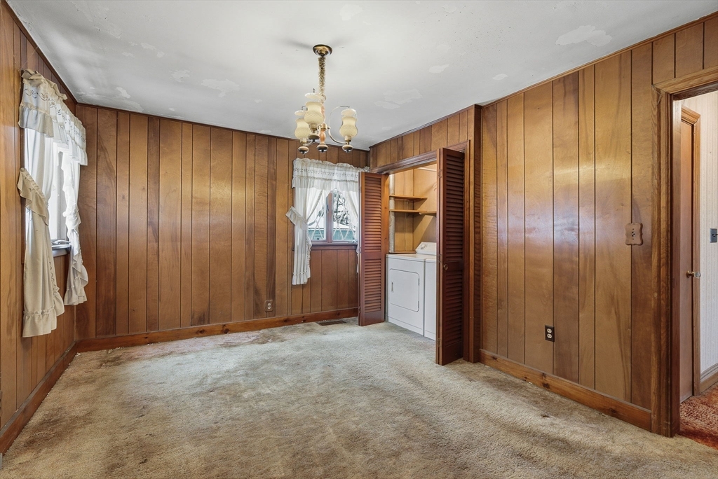 59 Oriole Street Gardner, MA 01440 - Photo 22 of 36