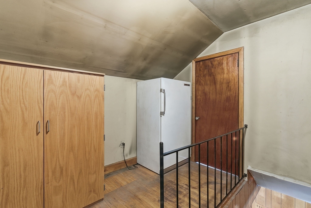 59 Oriole Street Gardner, MA 01440 - Photo 28 of 36