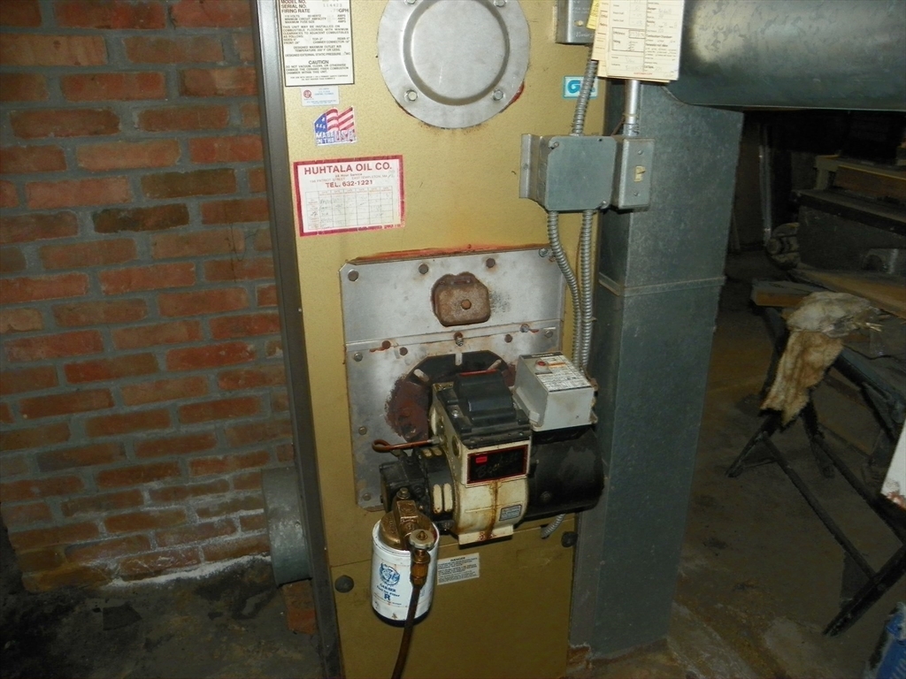 59 Oriole Street Gardner, MA 01440 - Photo 35 of 36