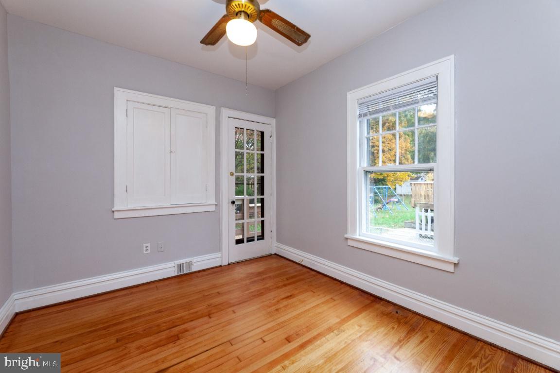 6409 63rd Place Riverdale, MD 20737 - Photo 16 of 36