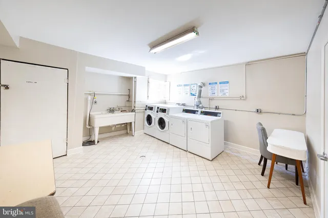 a car parked in front of a building