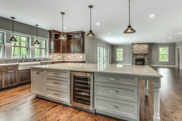 11 Birch Road Reading, MA 01867 - Photo 9 of 30 Gallery Image 9