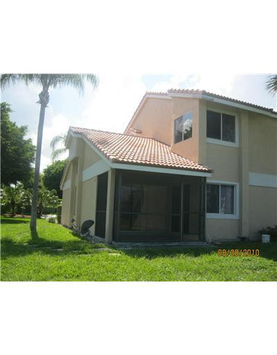23249 Island View, Unit Y Boca Raton, FL 33433 - Photo 3 of 6 Exterior Back