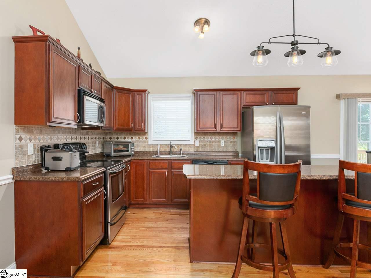 1053 Gibbs Road Wellford, SC 29385 - Photo 11 of 31