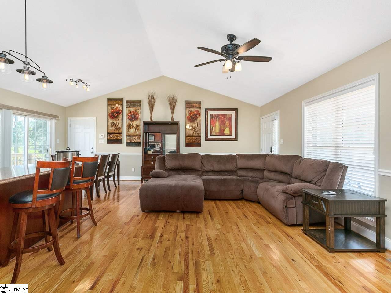 1053 Gibbs Road Wellford, SC 29385 - Photo 10 of 31