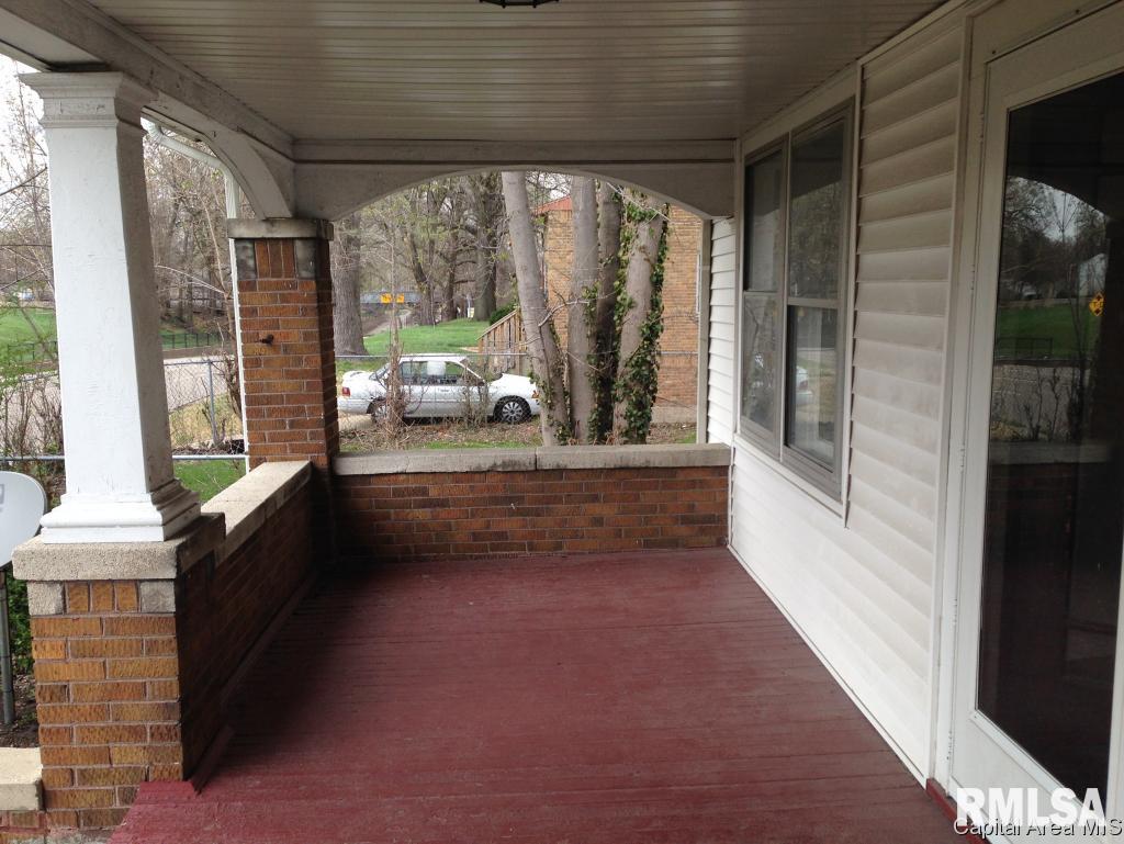 2328 South 6th Street Springfield, IL 62703 - Photo 3 of 36