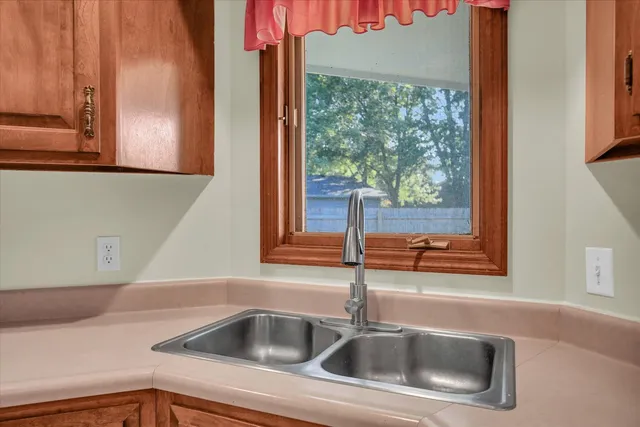 a close view of sink and tap