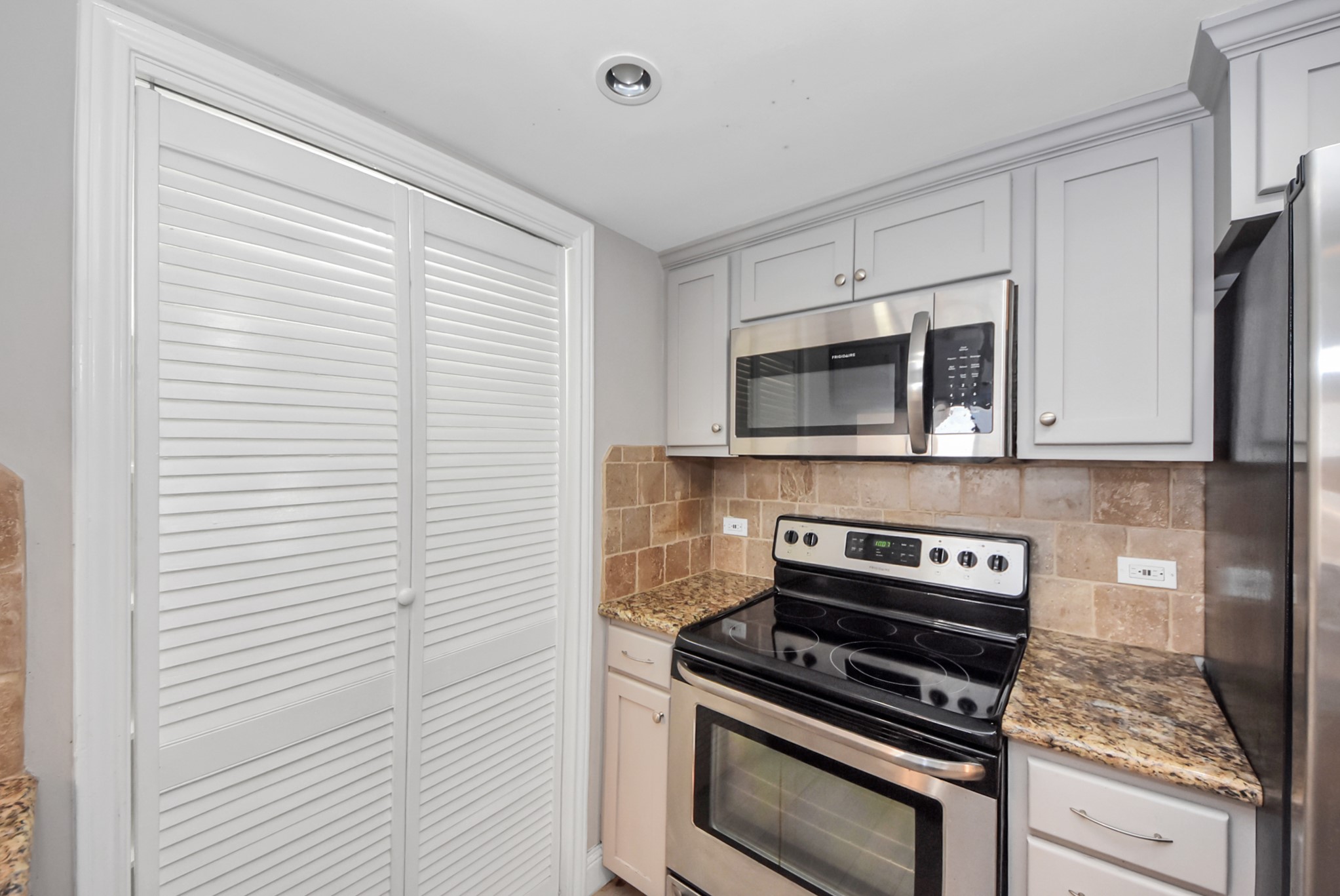 3525 Sage Road, Unit 1701 Houston, TX 77056 - Photo 13 of 50