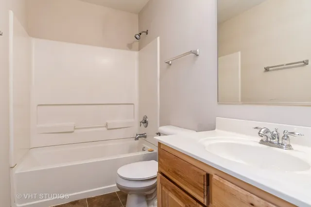 $270,000 | 1028 Heron Circle, Joliet, IL 60431