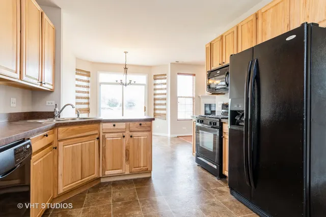 $270,000 | 1028 Heron Circle, Joliet, IL 60431