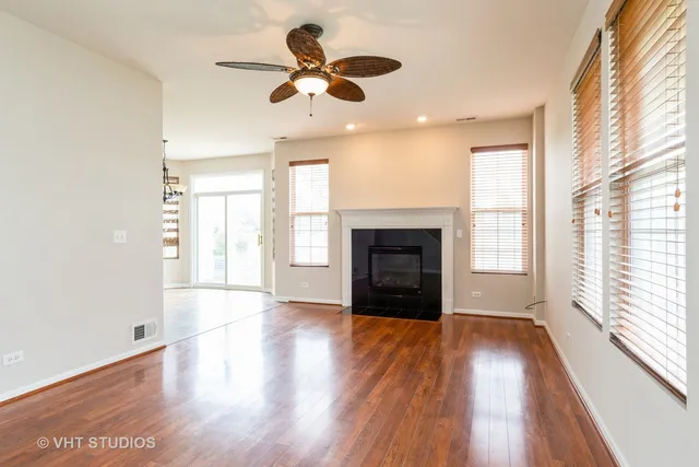 $270,000 | 1028 Heron Circle, Joliet, IL 60431