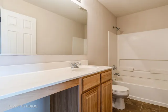 $270,000 | 1028 Heron Circle, Joliet, IL 60431