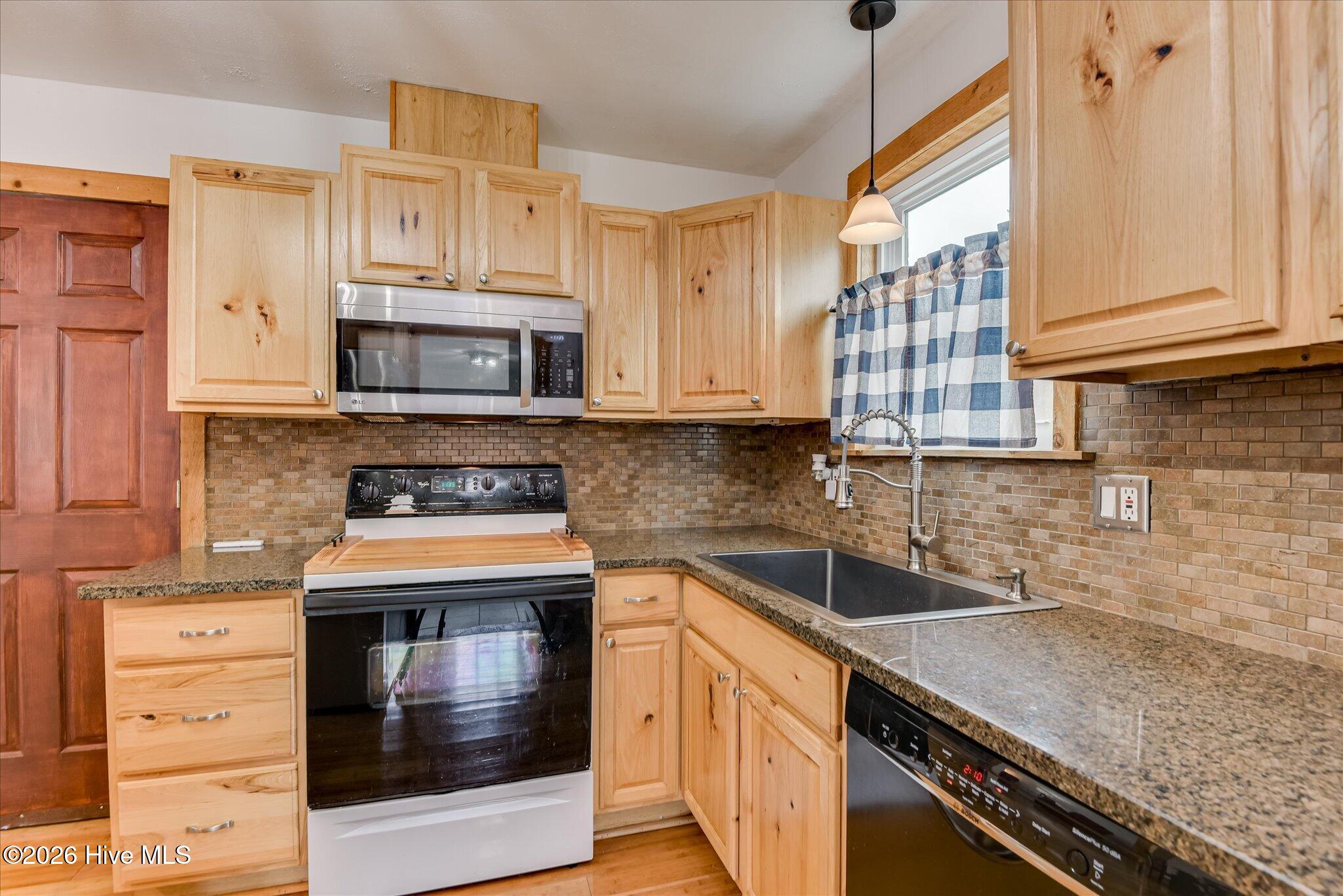 4050 Indian Creek Road Martinez, GA 30907 - Photo 7 of 34