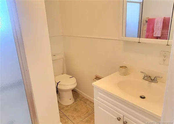 $2,250 | 350 Northeast Granduer Avenue, Port St. Lucie, FL 34983