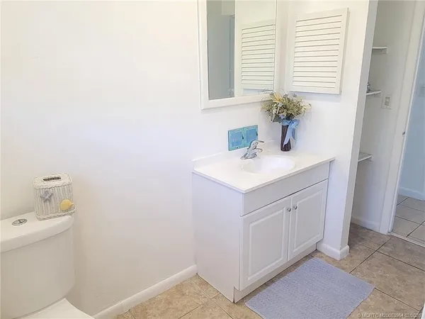 $2,250 | 350 Northeast Granduer Avenue, Port St. Lucie, FL 34983